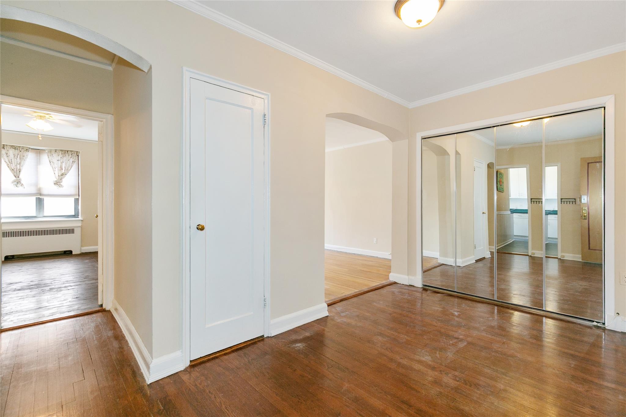 2 Townhouse Place Pl #3N, Great Neck, New York image 5