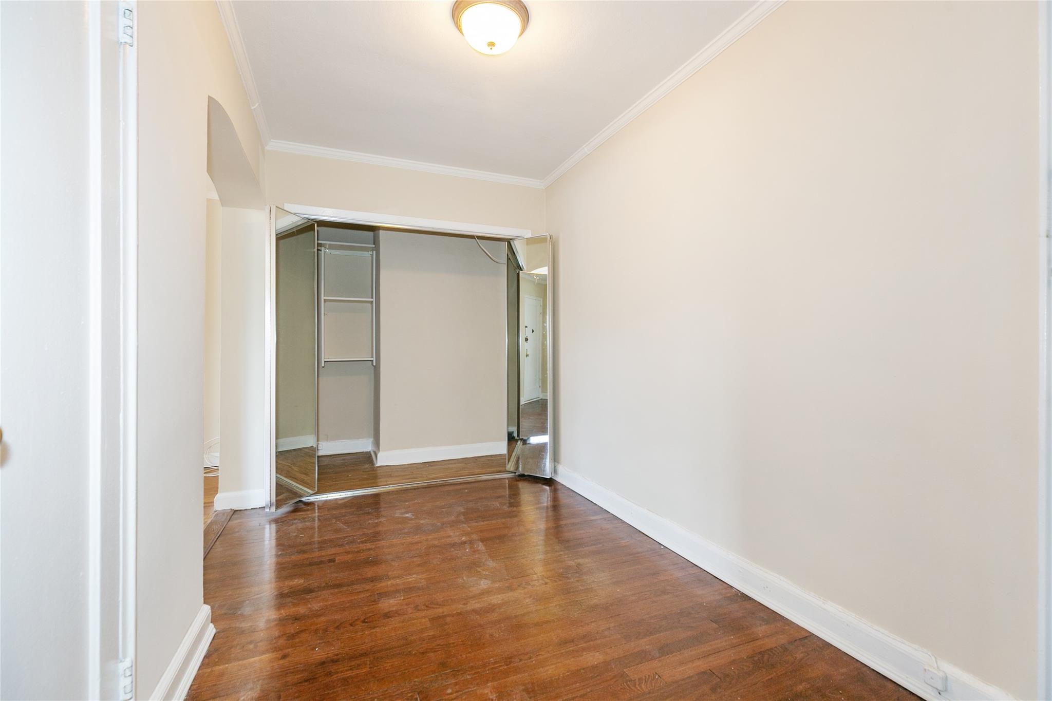 2 Townhouse Place Pl #3N, Great Neck, New York image 7