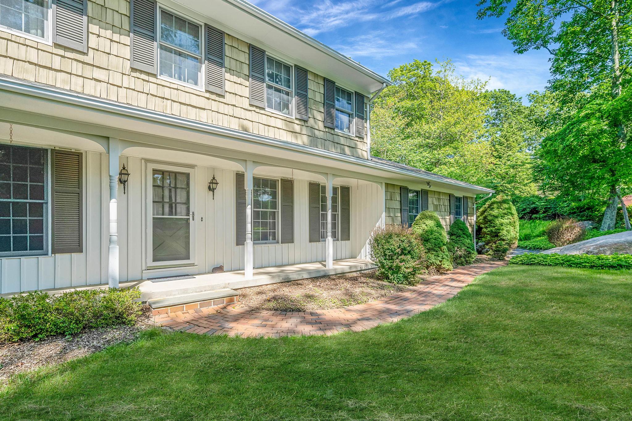 7 Sandpiper Court, Shoreham, New York image 2