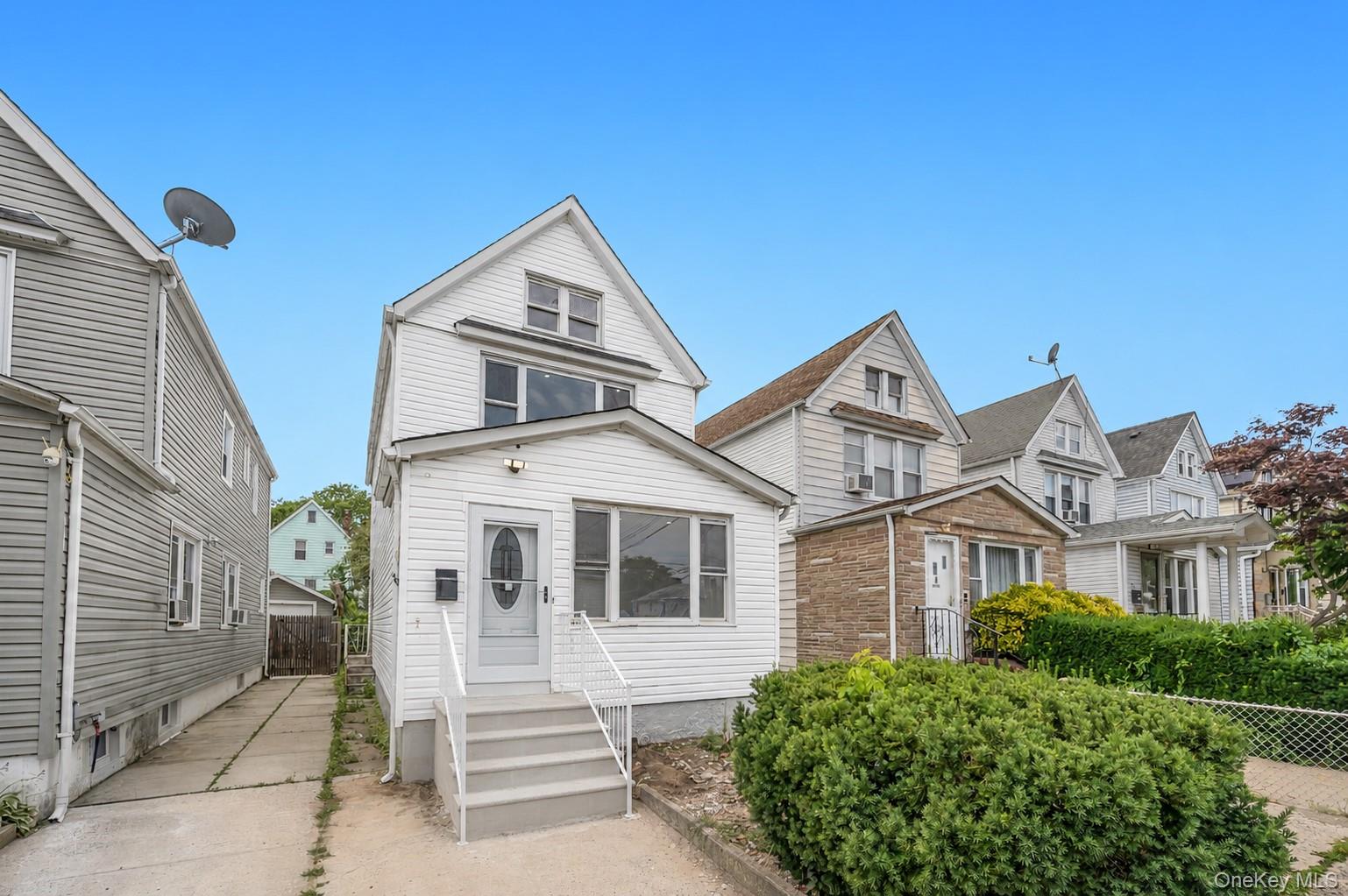217-08 110th Road - Photo 3