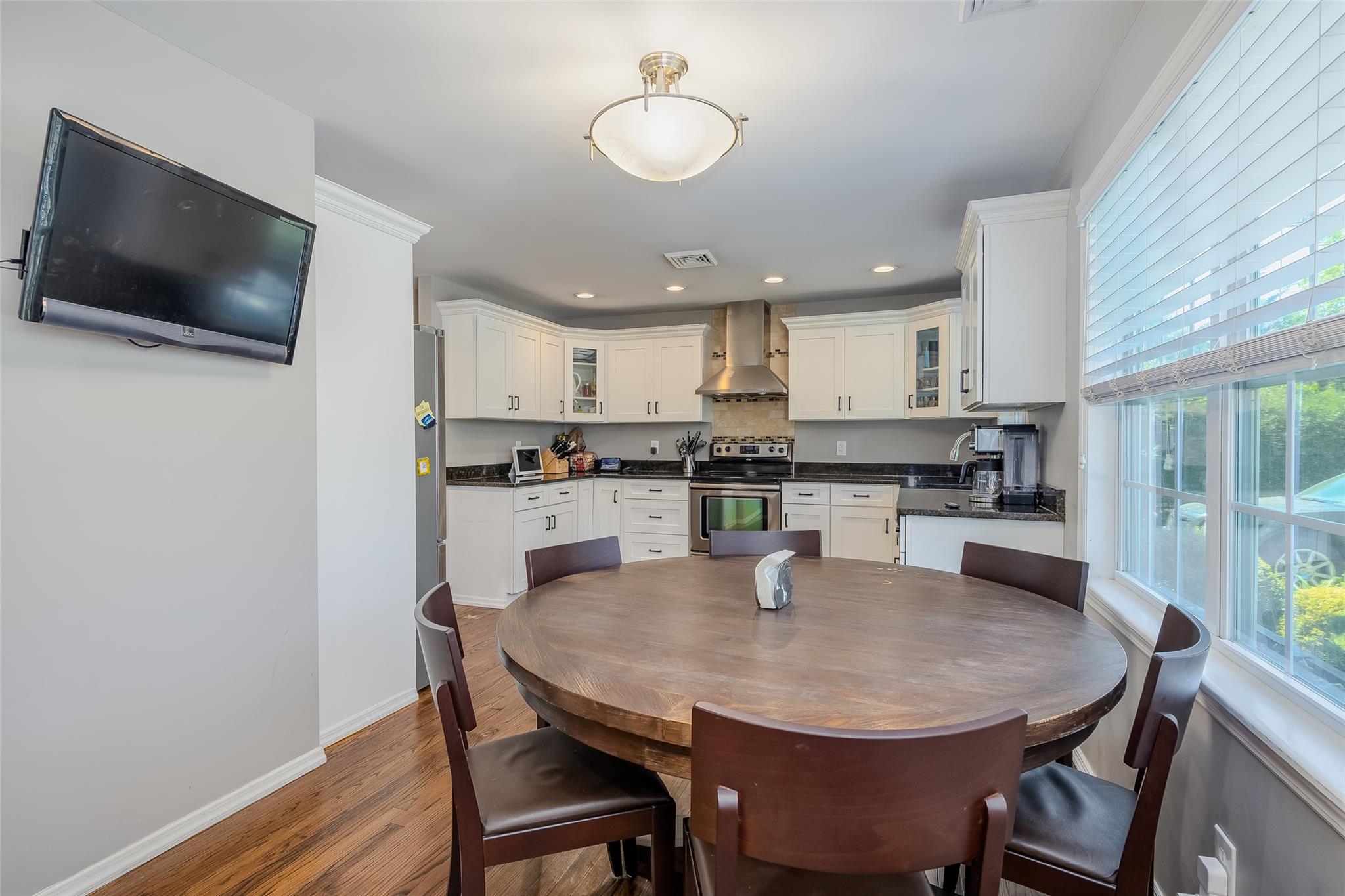 39 Harned Road, Commack, New York image 11