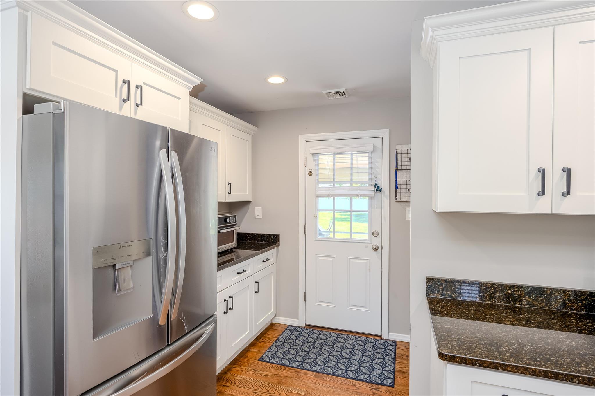 39 Harned Road, Commack, New York image 8