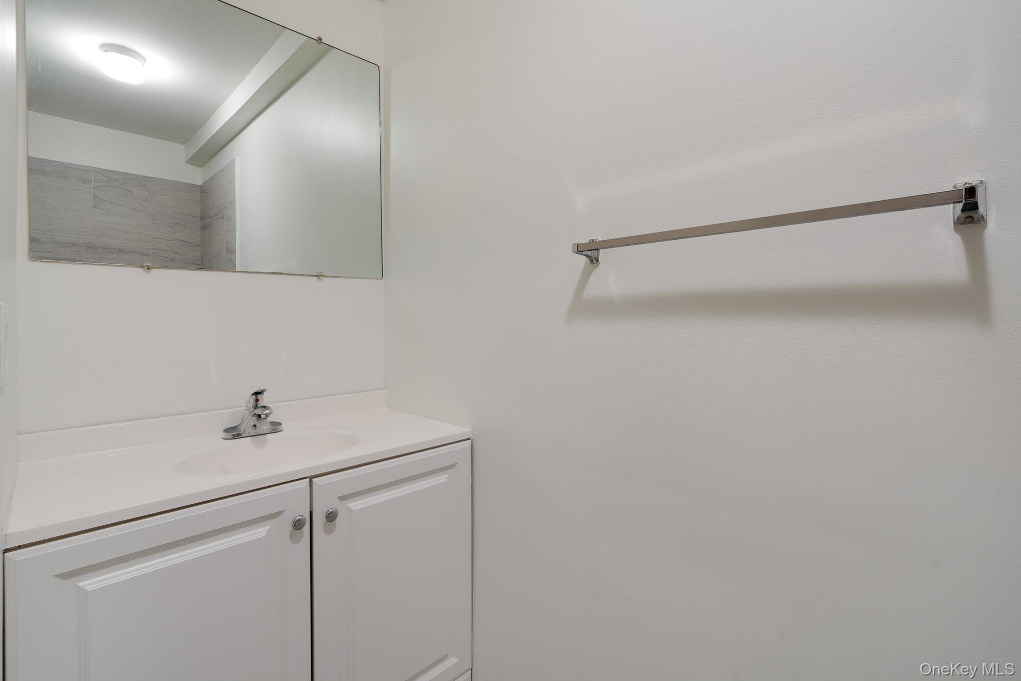 Fishkill, New York 12524, United States, 1 Bedroom Bedrooms, ,1 BathroomBathrooms,Residential,Active,249765