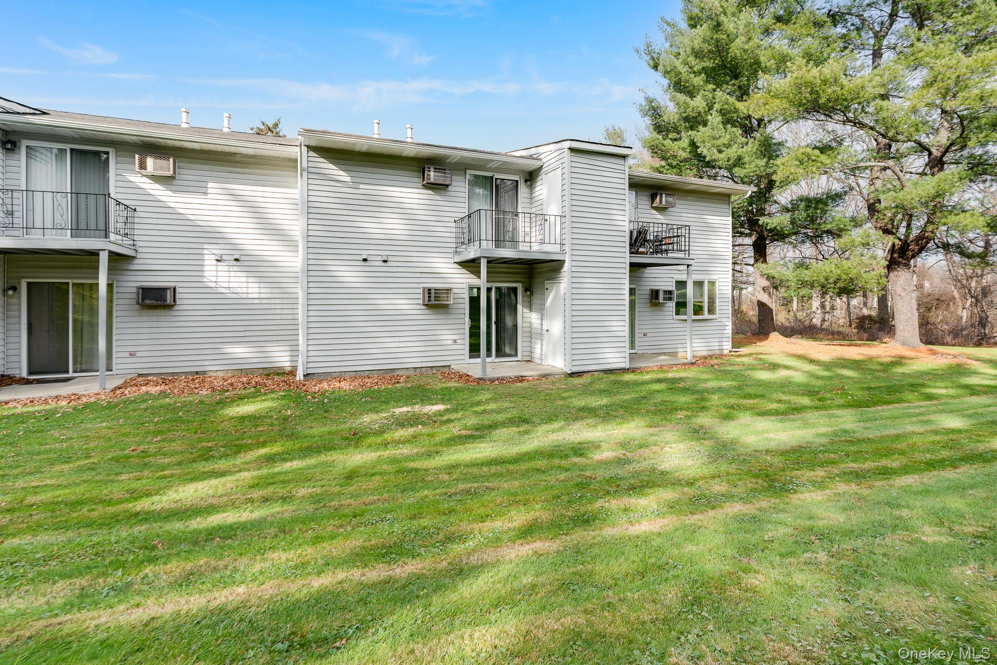 Fishkill, New York 12524, United States, 1 Bedroom Bedrooms, ,1 BathroomBathrooms,Residential,Active,249765