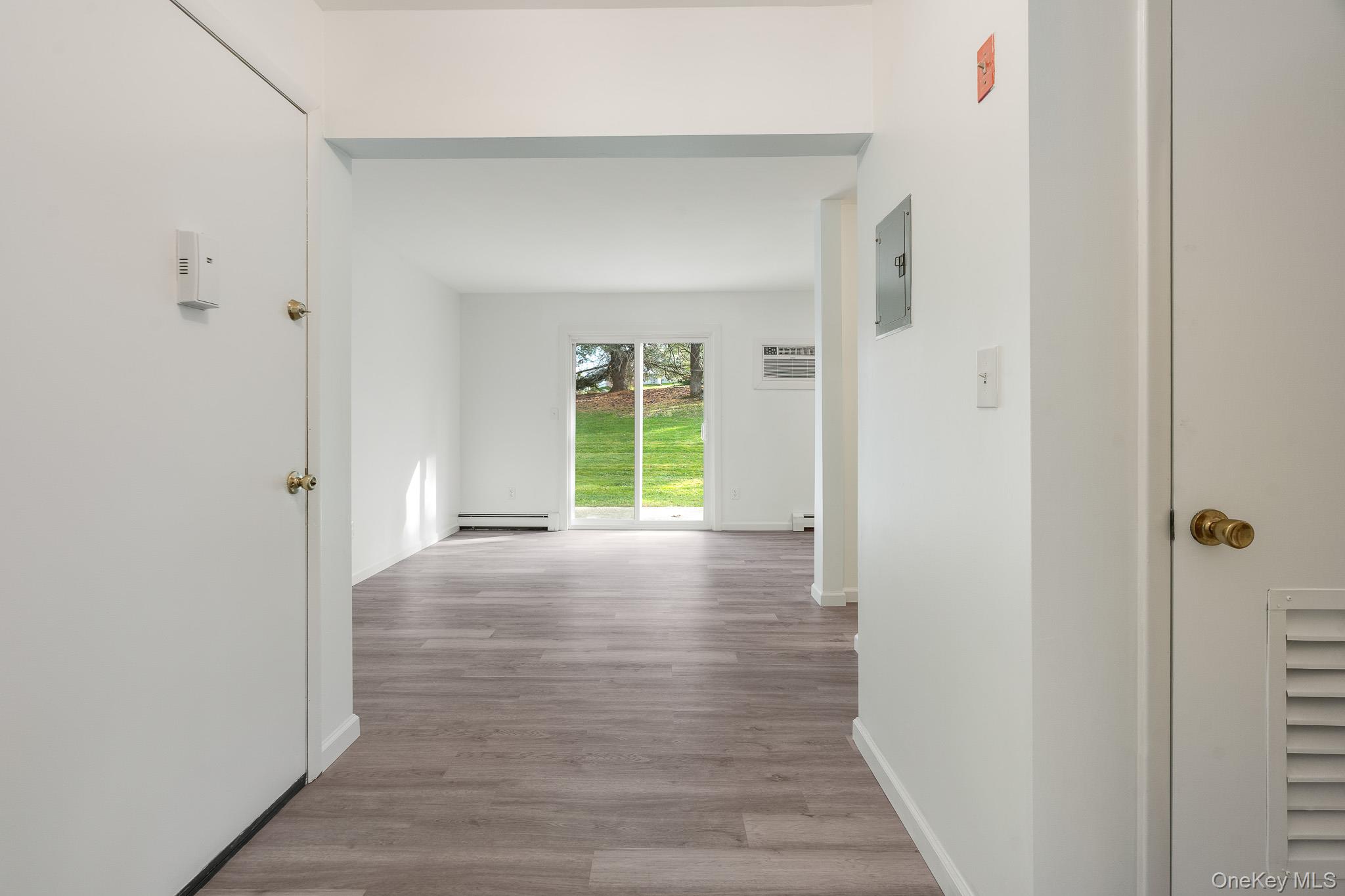 Fishkill, New York 12524, United States, 1 Bedroom Bedrooms, ,1 BathroomBathrooms,Residential,Active,249765