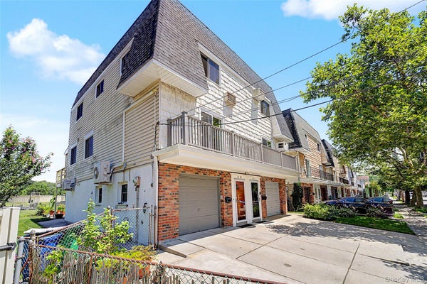 3309 255TH ST, LITTLE NECK, NY 11363 - Image 842e759be27beb654630d1ba58579bcd/197210411