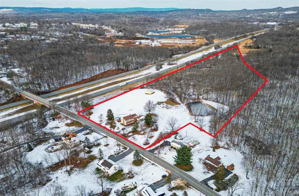 Photo of 238 S Centerville Road, Middletown, NY 10940 (MLS # 945800)