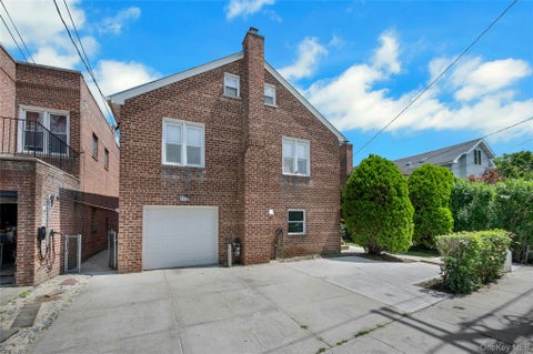 Multifamily For Rent - 512 Minnieford Avenue<br/> Bronx County, Bronx, NY 10464