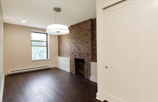 460 W 51st Street W