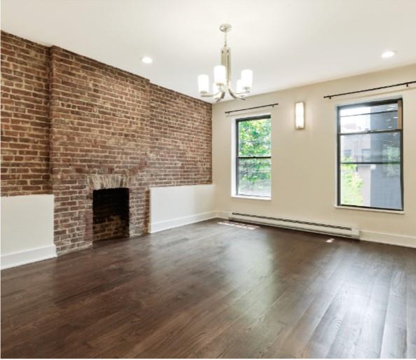 460 W 51st Street W