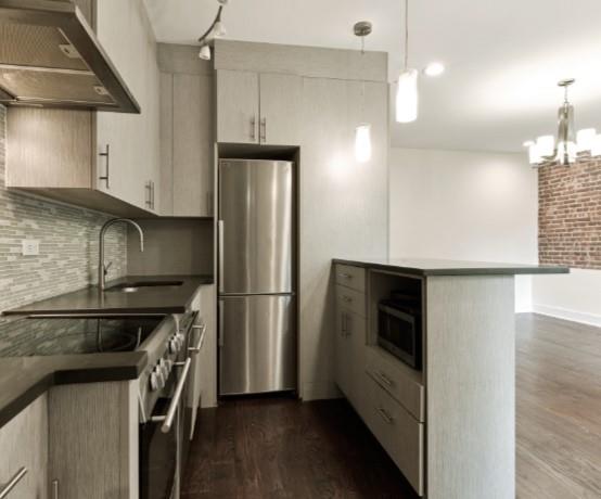 460 W 51st Street W