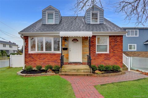 Photo of 787 Stewart Avenue, Bethpage, NY 11714 (MLS # 836926)