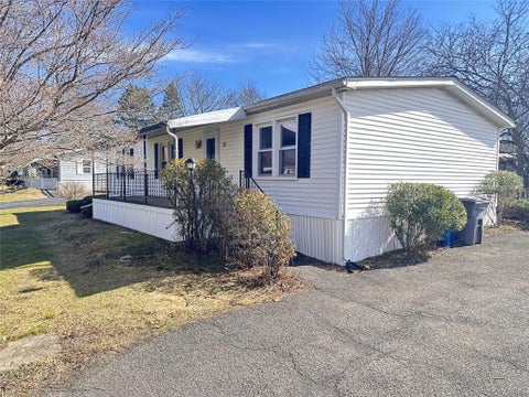 Mobile Home For Sale - 21 Mele Lane<br/> New Paltz, NY 12561