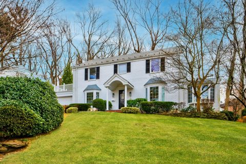 54 Castle Ridge Road Manhasset NY 11030