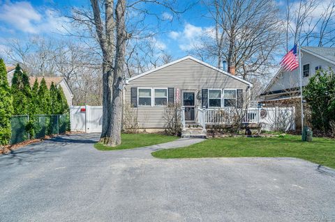 Photo of 73 Wendy Drive, Farmingville, NY 11738 (MLS # 981550)