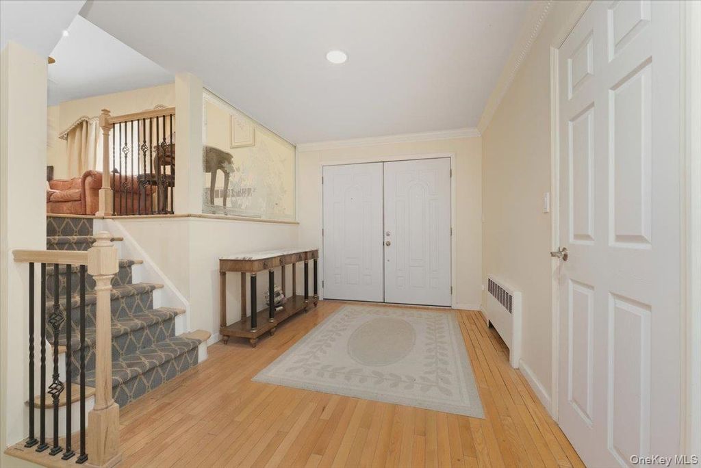 Photo of 504 Cedarwood Drive, Cedarhurst, NY 11516 (MLS # 943148)