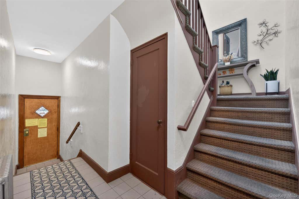 Photo of 7611 Ditmars Boulevard #2, East Elmhurst, NY 11370 (MLS # 1041887)