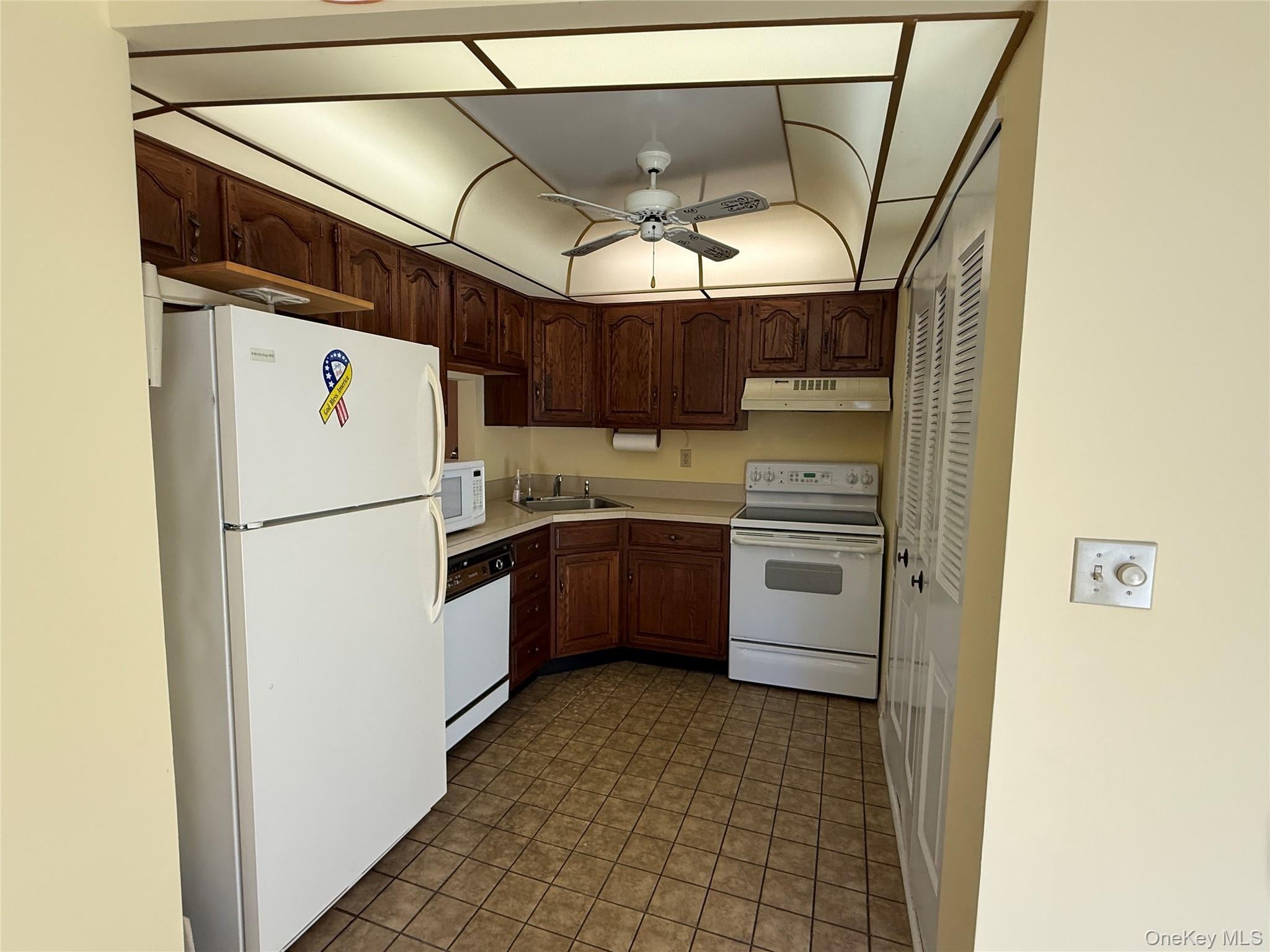 187 Knolls Drive