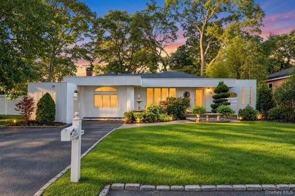 259 SHELTER RD, RONKONKOMA, NY 11779 - Image 8461bbdd40a076a2f6a33fd7ba1fcc2d/69007799