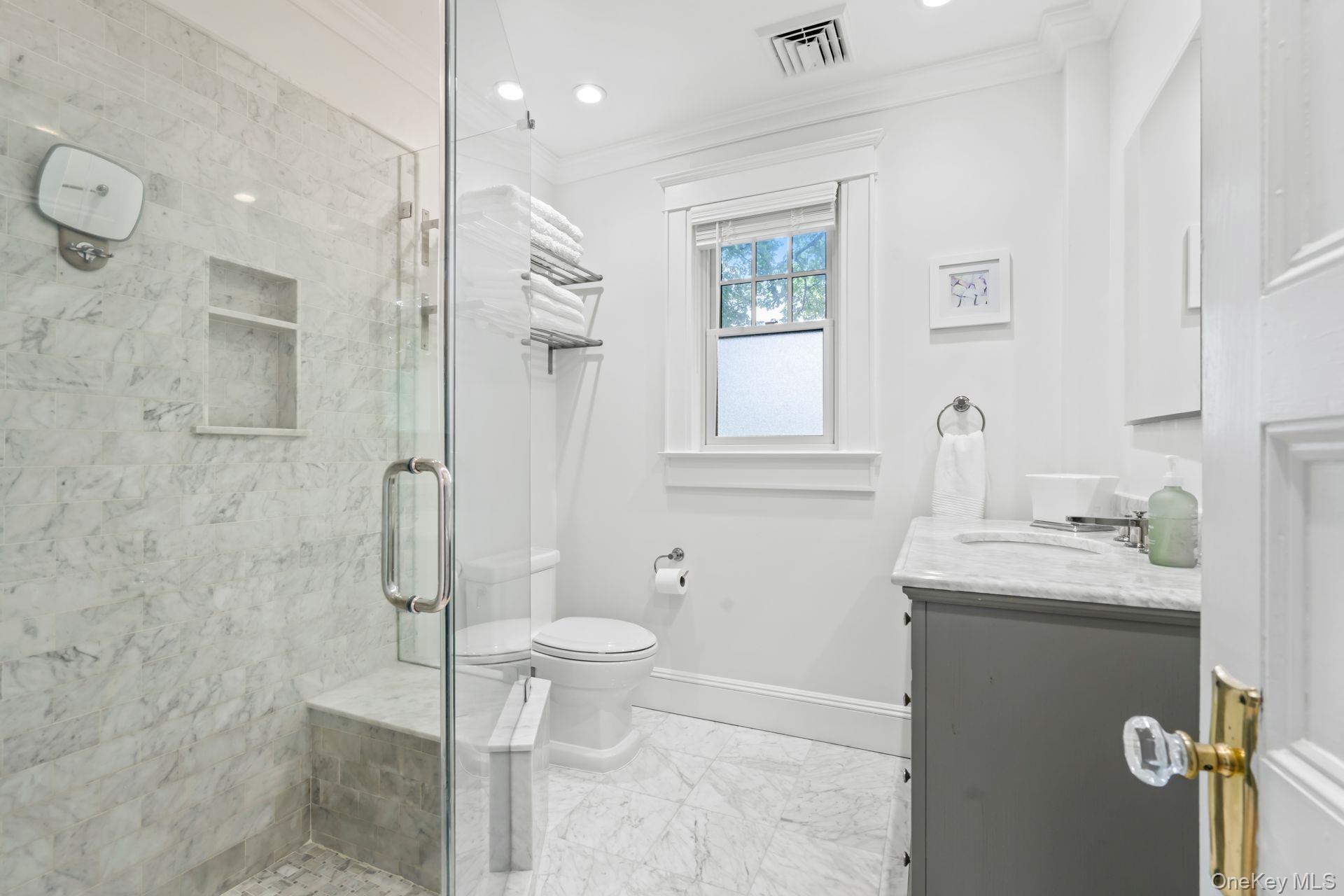 Sea Cliff, New York 11579, United States, 3 Bedrooms Bedrooms, ,3 BathroomsBathrooms,Residential,Active,233996