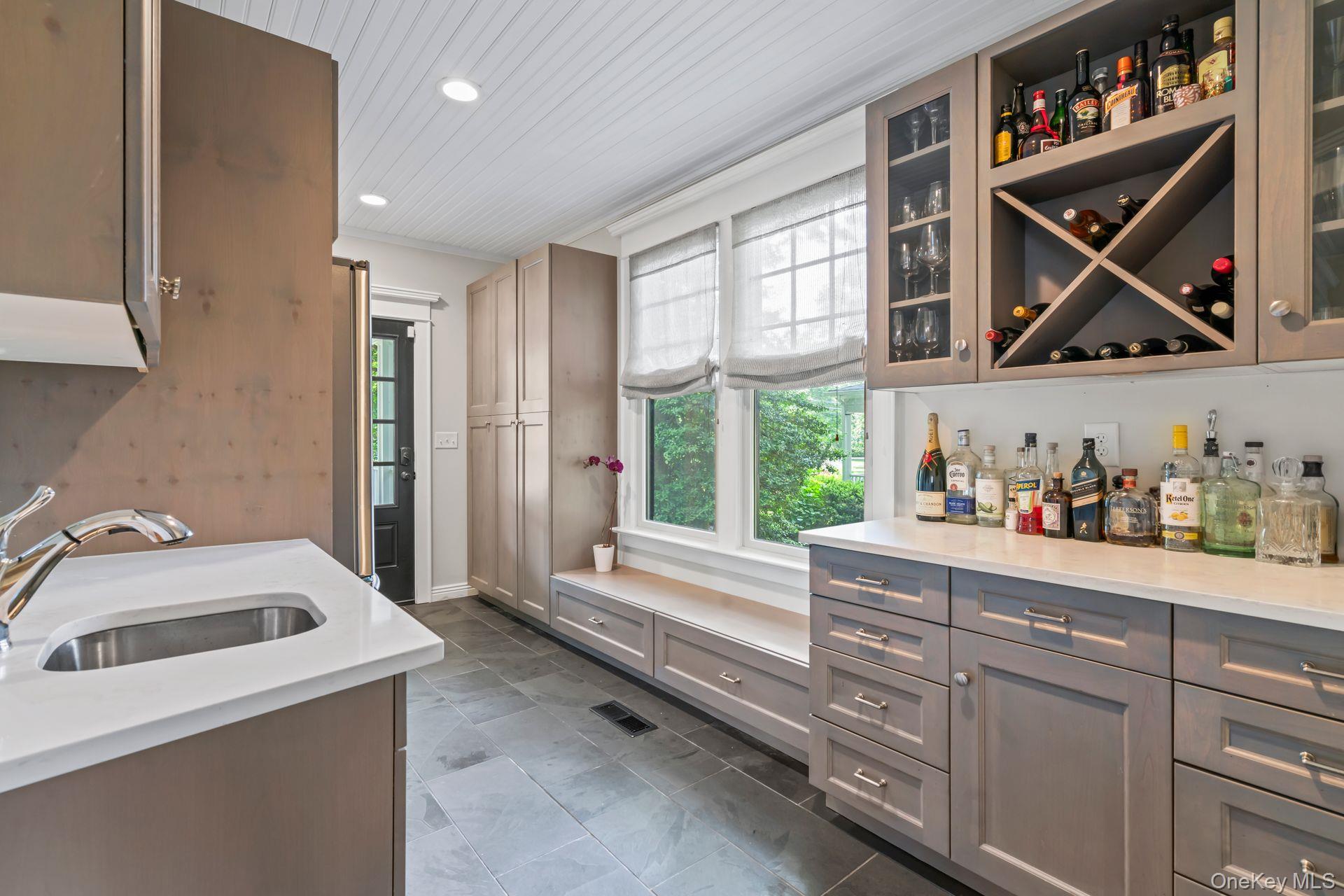 Sea Cliff, New York 11579, United States, 3 Bedrooms Bedrooms, ,3 BathroomsBathrooms,Residential,Active,233996