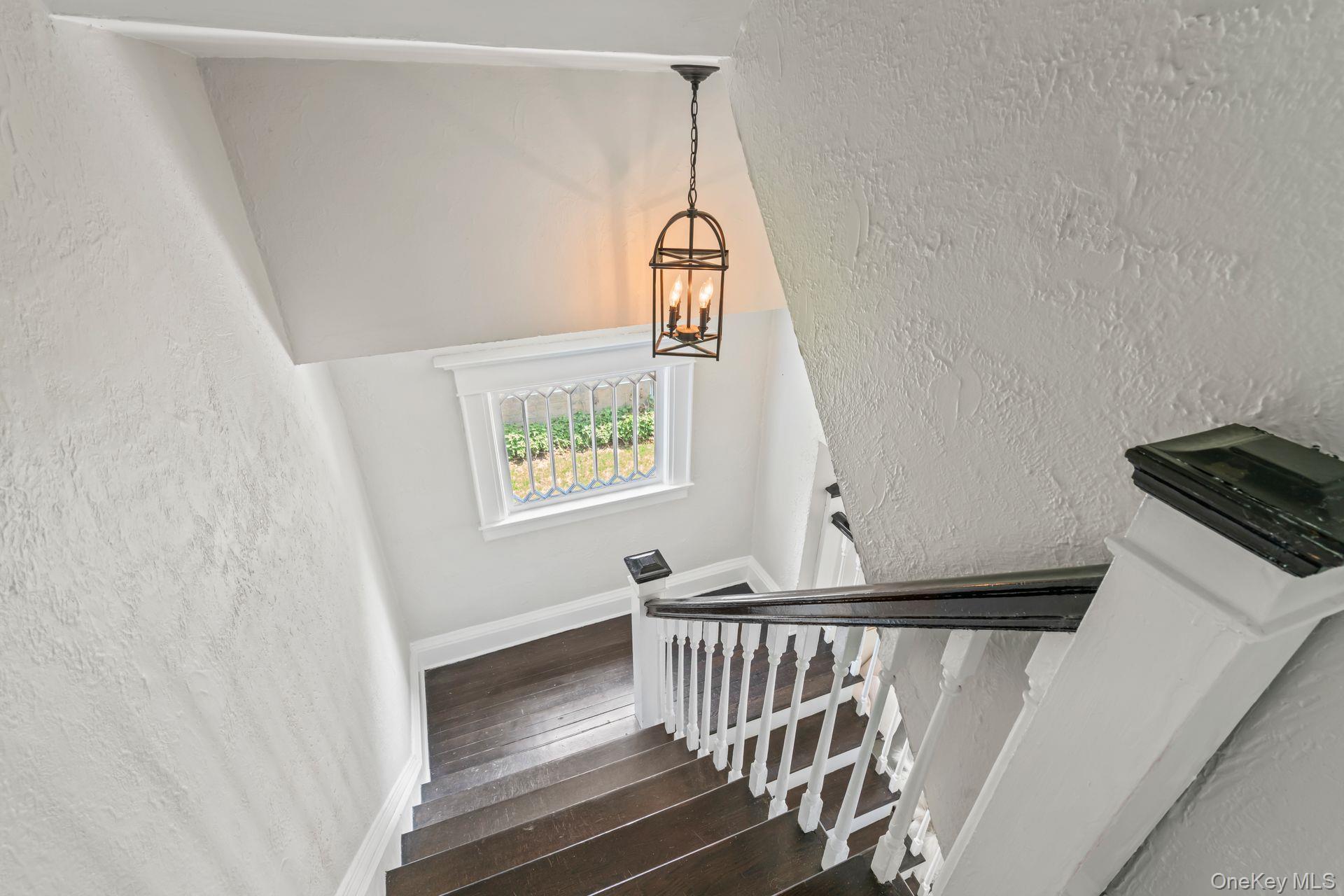 Sea Cliff, New York 11579, United States, 3 Bedrooms Bedrooms, ,3 BathroomsBathrooms,Residential,Active,233996