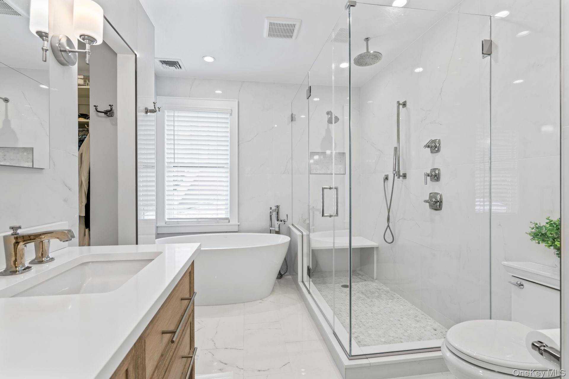 Sea Cliff, New York 11579, United States, 3 Bedrooms Bedrooms, ,3 BathroomsBathrooms,Residential,Active,233996