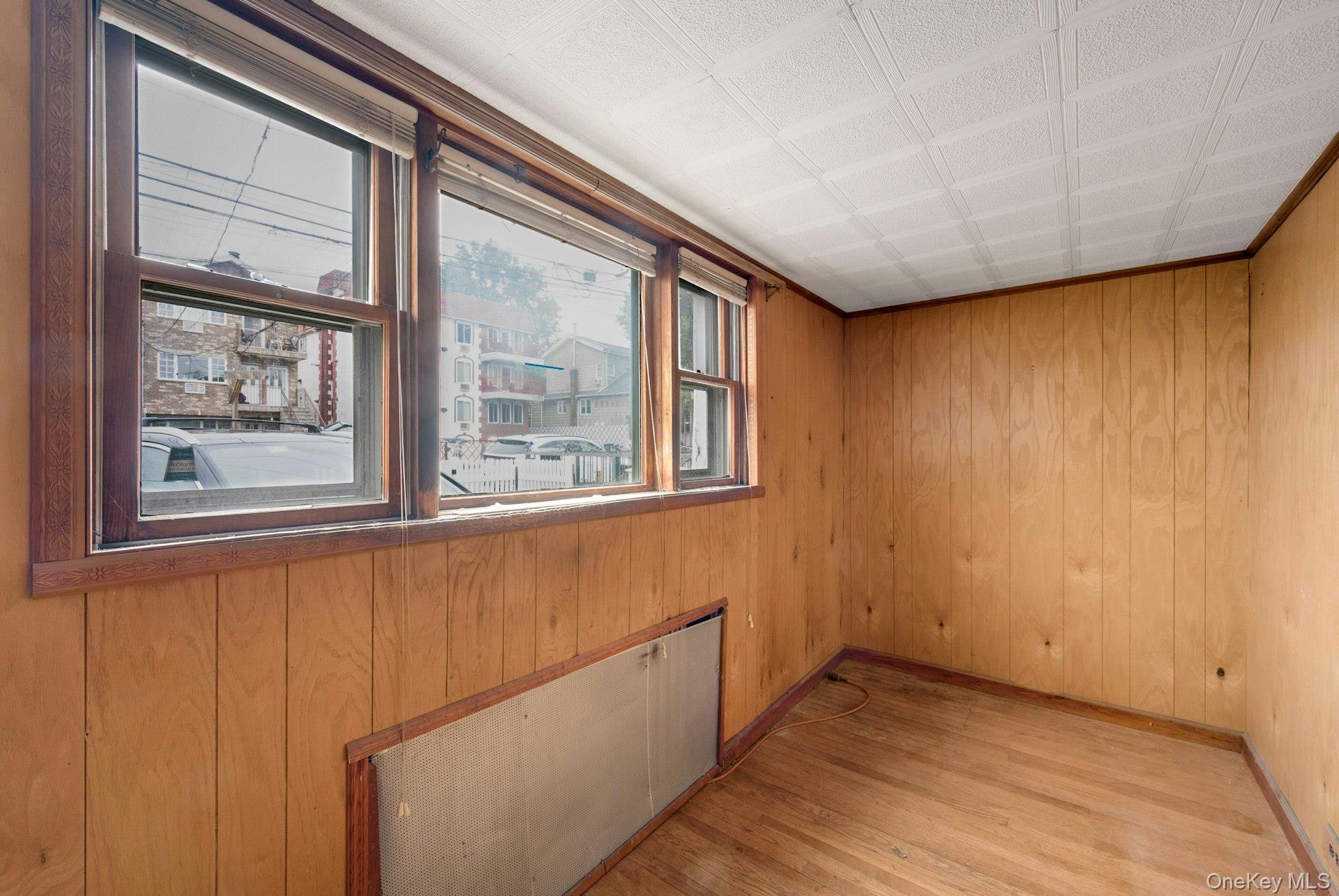 556 Ellsworth Avenue