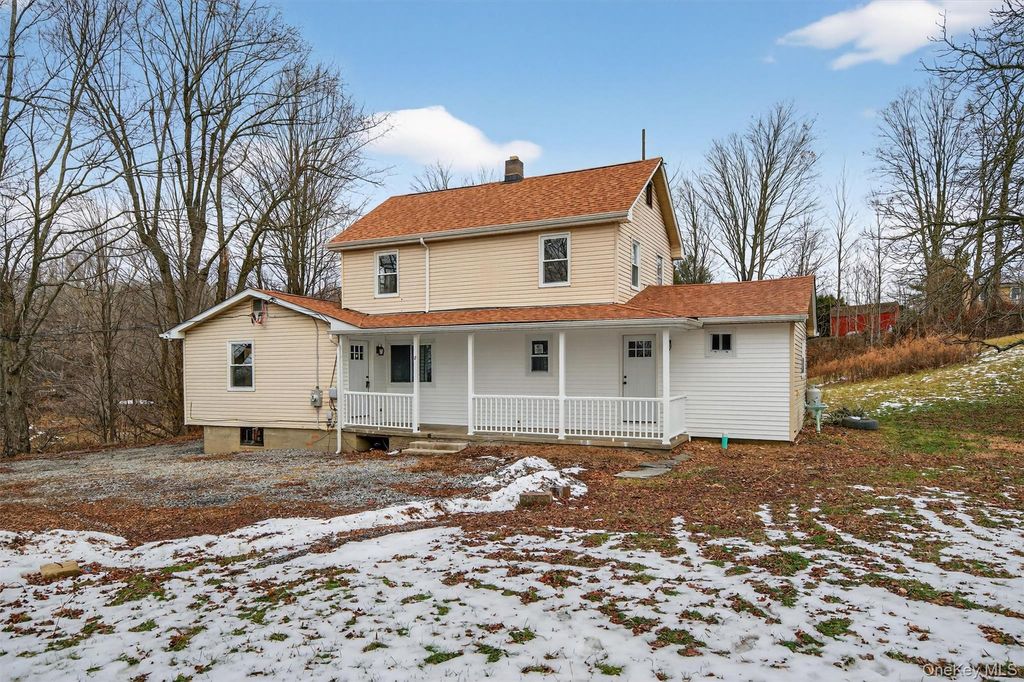 Photo of 8 Lawrence Lane, Goshen, NY 10924 (MLS # 951512)