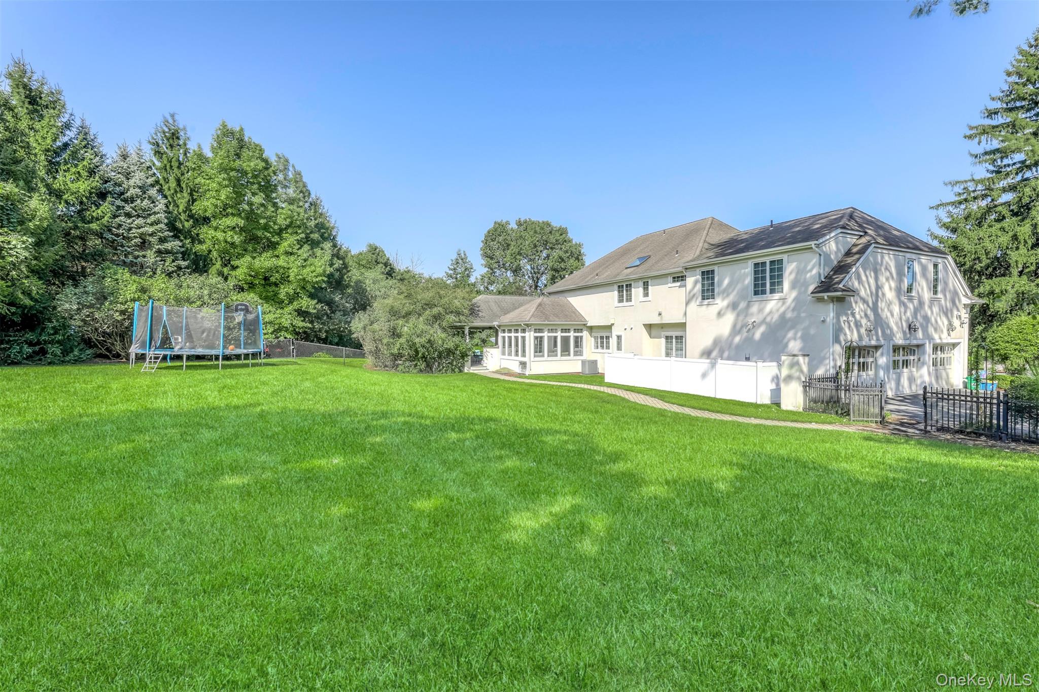 10 Cobblestone Farm Court