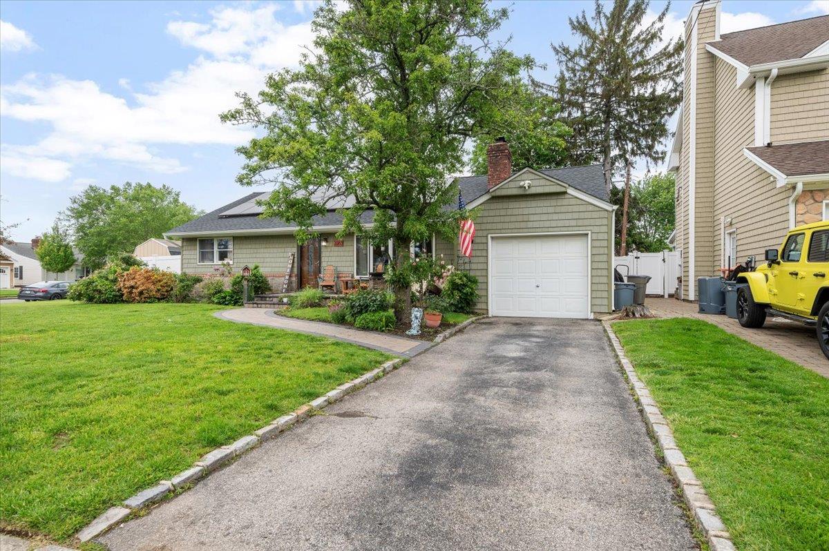 3363 Emeric Avenue, Wantagh, New York image 2