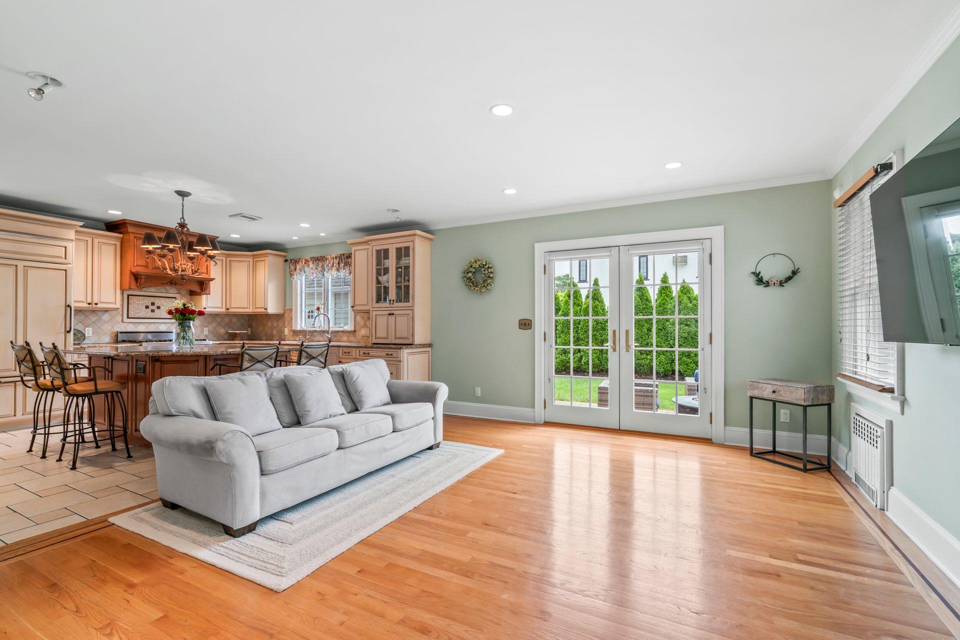 74 Buckingham Road, West Hempstead, New York image 8