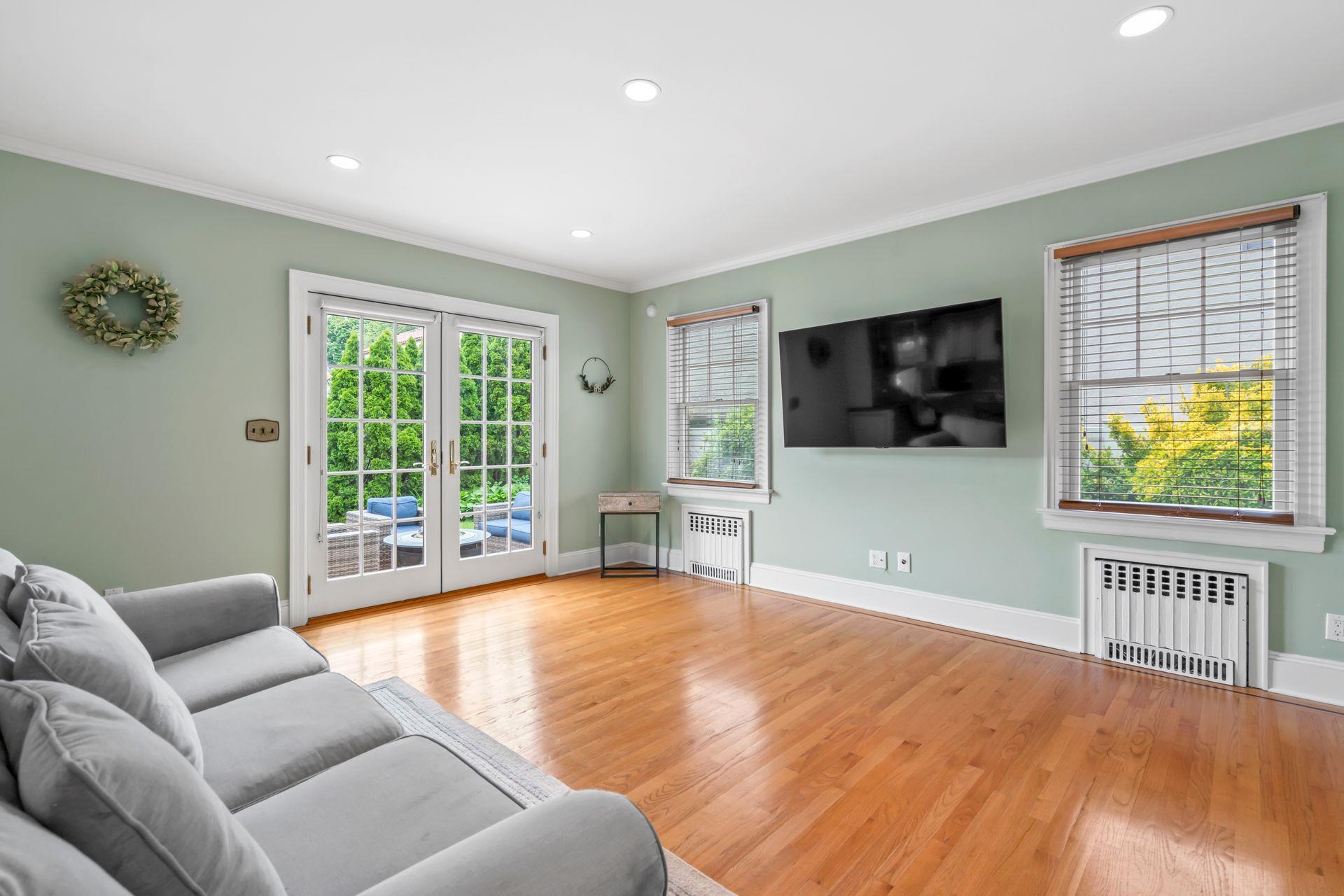 74 Buckingham Road, West Hempstead, New York image 9