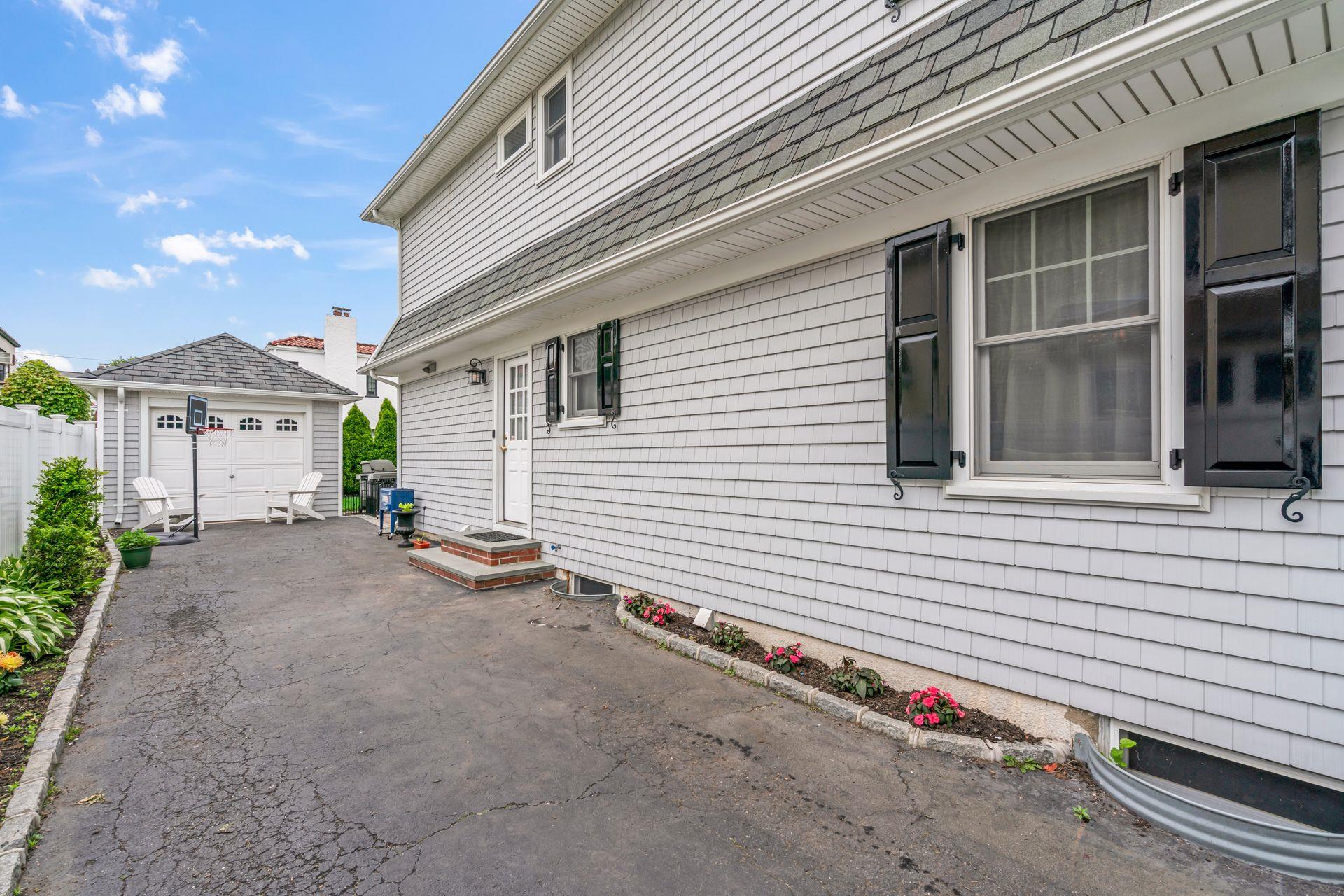 74 Buckingham Road, West Hempstead, New York image 38
