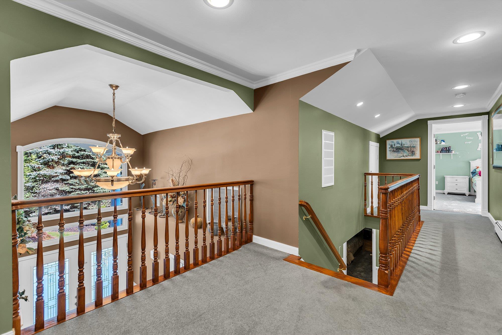 31 Round Tree Drive, Melville, New York image 22