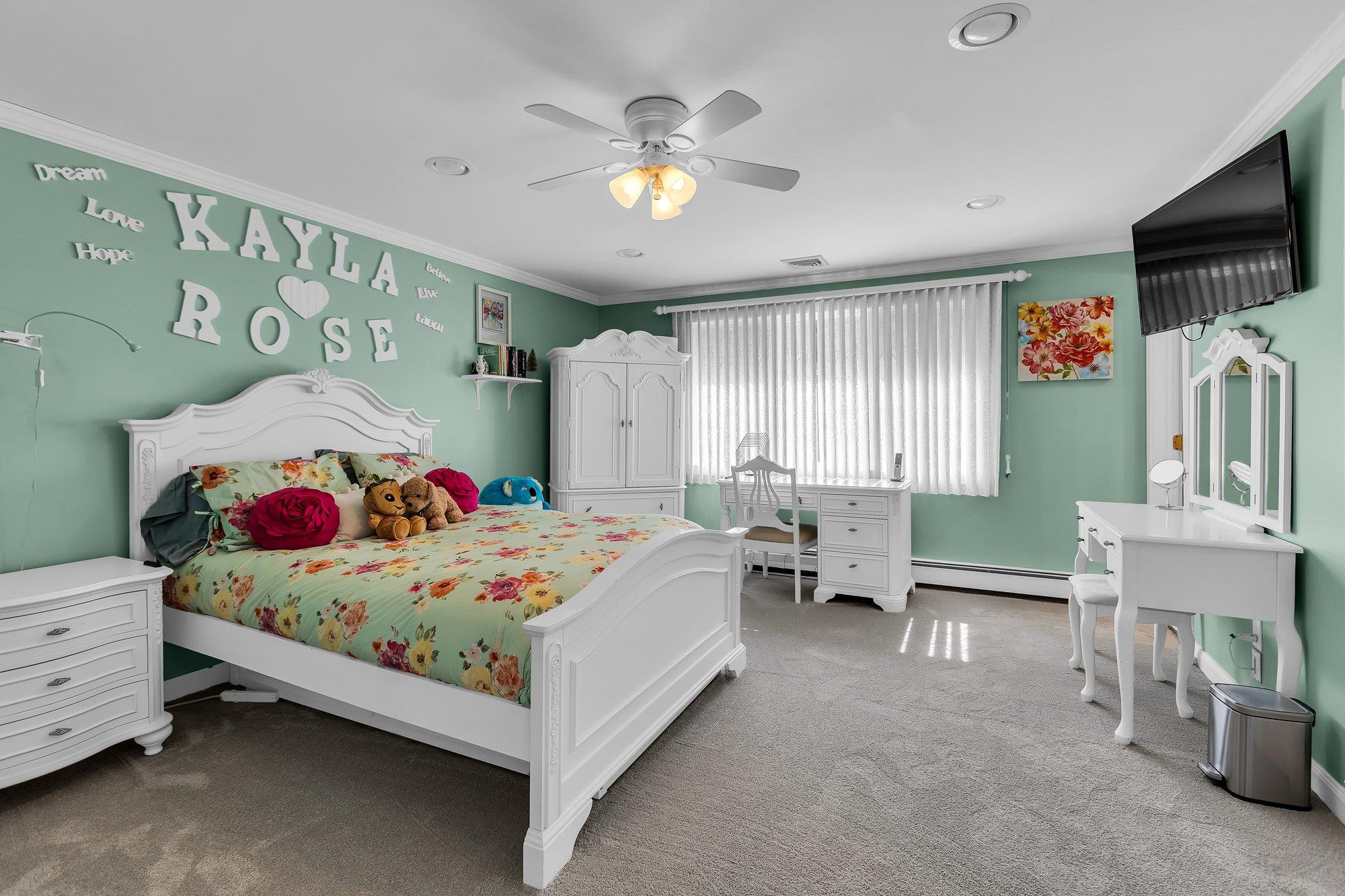 31 Round Tree Drive, Melville, New York image 23