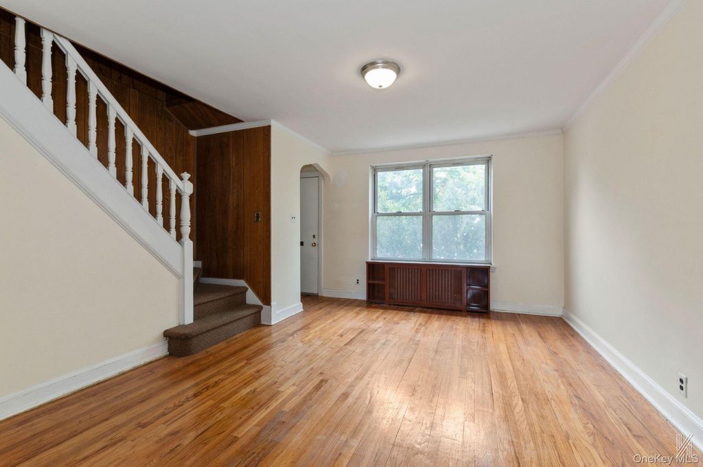 Photo of 20-29 28th Street, Astoria, NY 11105 (MLS # 992115)