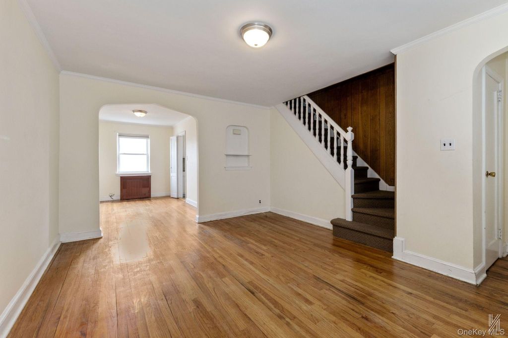 Photo of 20-29 28th Street, Astoria, NY 11105 (MLS # 992115)