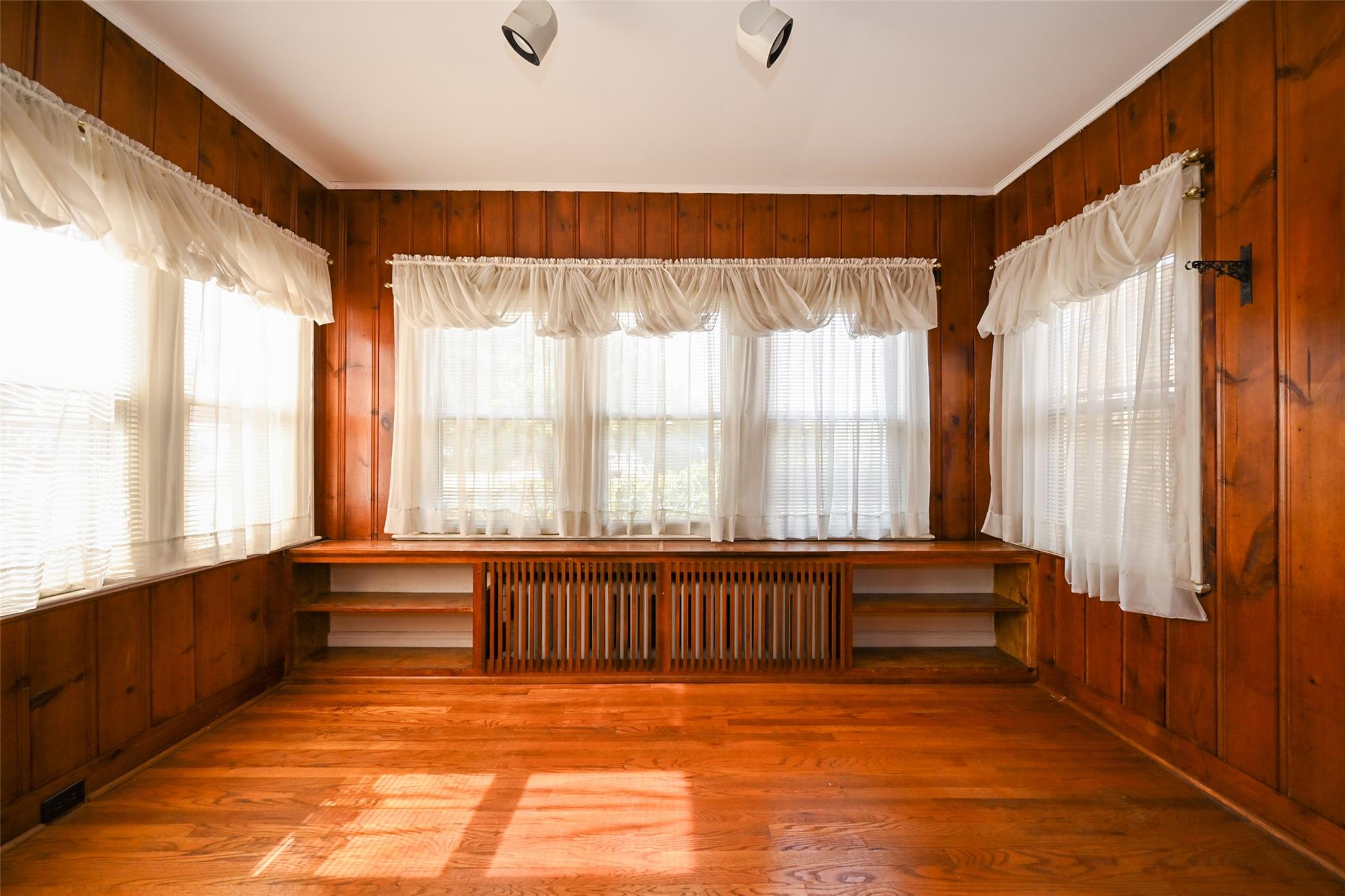 33-27 Utopia Parkway, Flushing, New York image 10