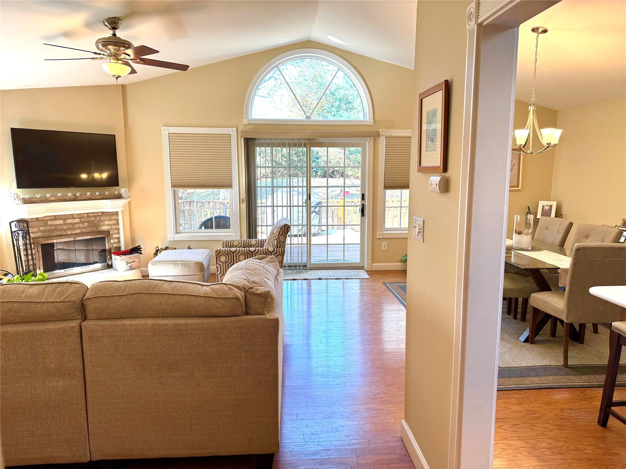 118 Owls Nest Court, Manorville, New York image 7