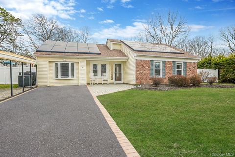 Homes For Sale - 19 Goodwin Lane<br/> Coram, NY 11727