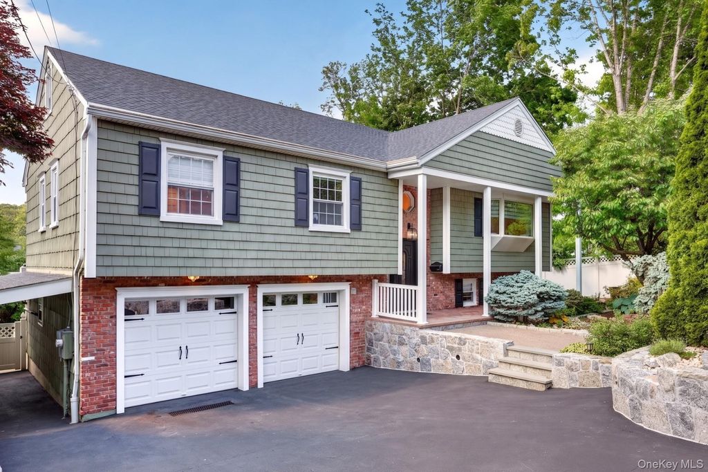 Photo of 585 Bedford Road, Pleasantville, NY 10570 (MLS # 1002832)