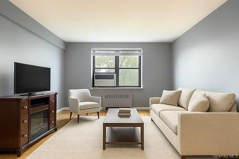 Photo of 91-10 32 Avenue Ave #303, Jackson Heights, NY 11369 (MLS # 916187)
