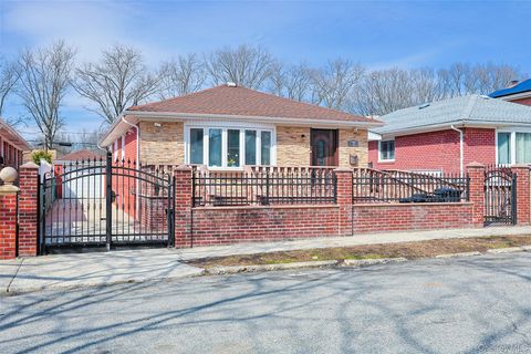 Homes For Sale - 22447 76th Road<br/> Oakland Gardens, NY 11364