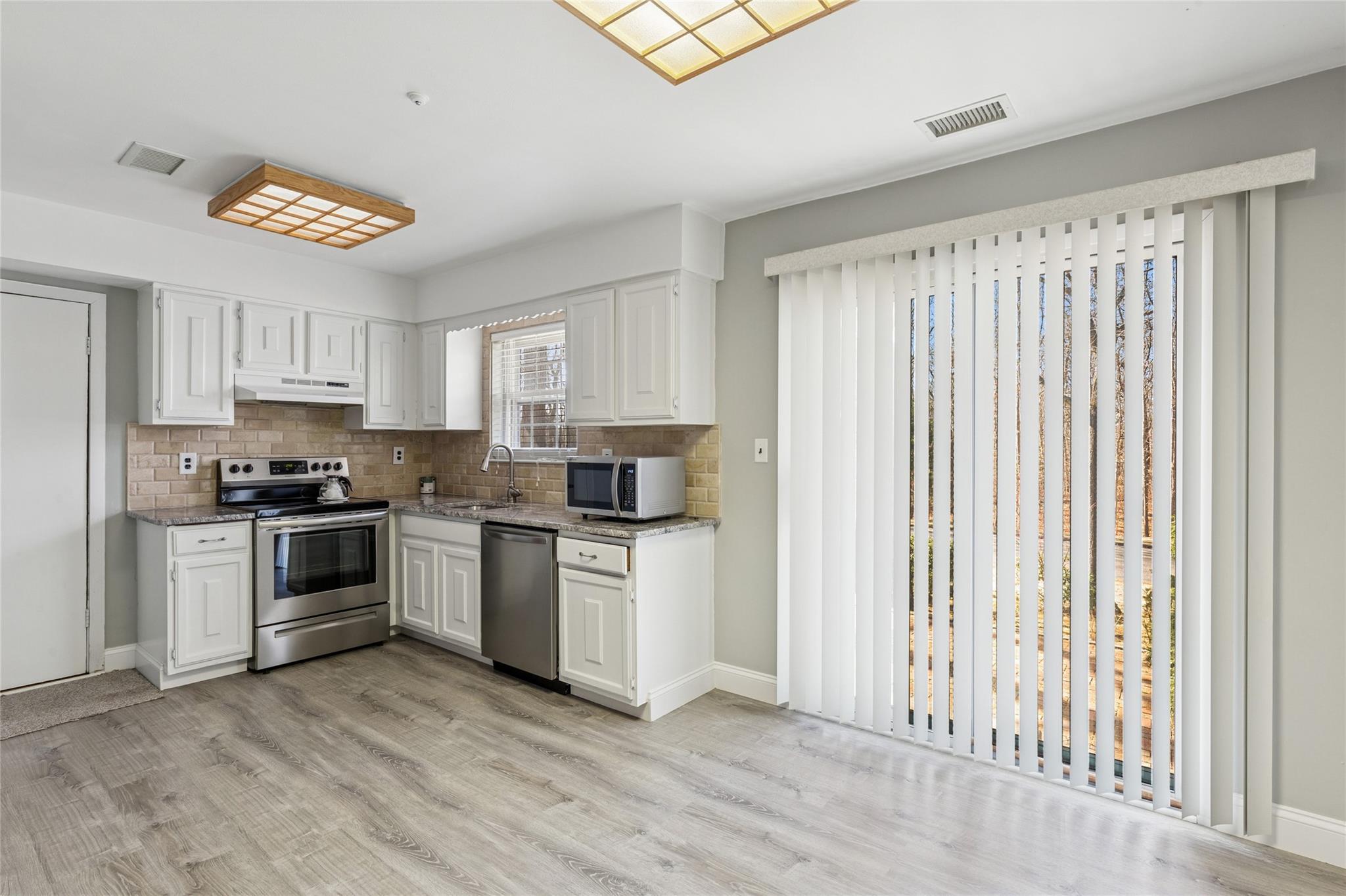 1 Harrison Commons, Yaphank, New York image 3