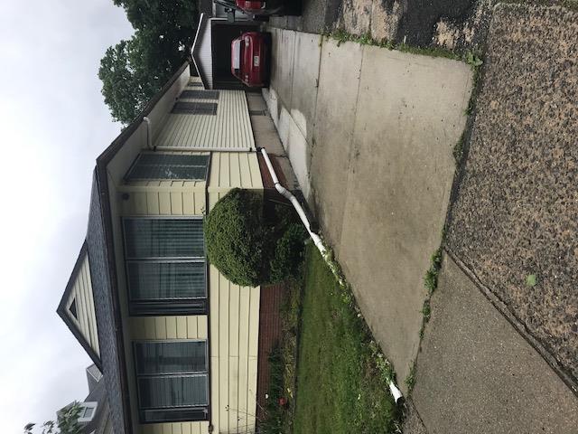 Mott Avenue, Far Rockaway, Queens, NY - 3 Bedrooms  
3 Bathrooms  
6 Rooms - 