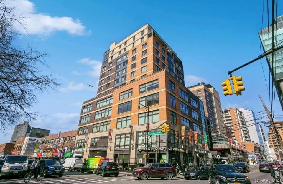 39-16 Prince Street 7E