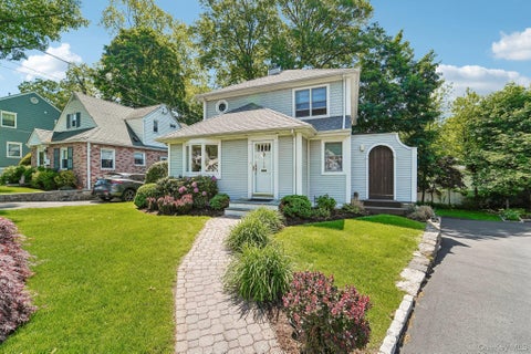Homes For Sale - 148 Seacord Road<br/> New Rochelle, NY 10804