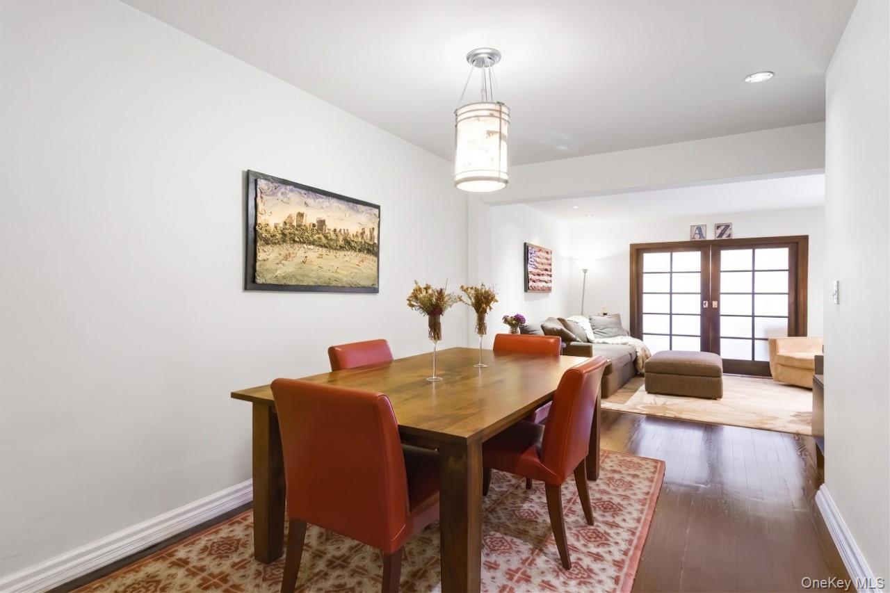 54 East 8th Street E 0 3J