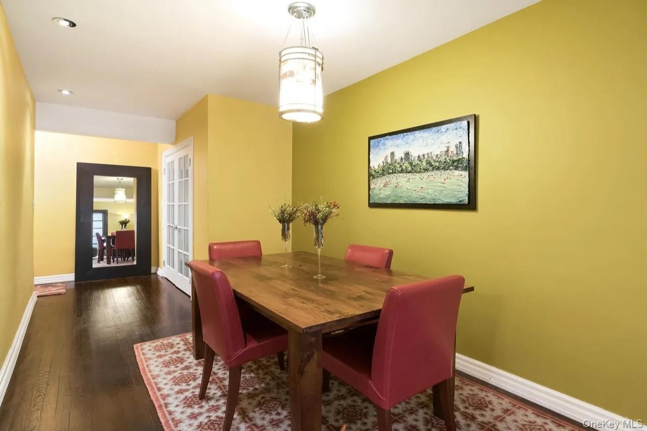 54 East 8th Street E 0 3J